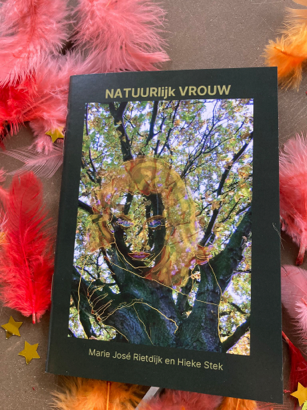 Godinnenboekje: Natuurlijk vrouw